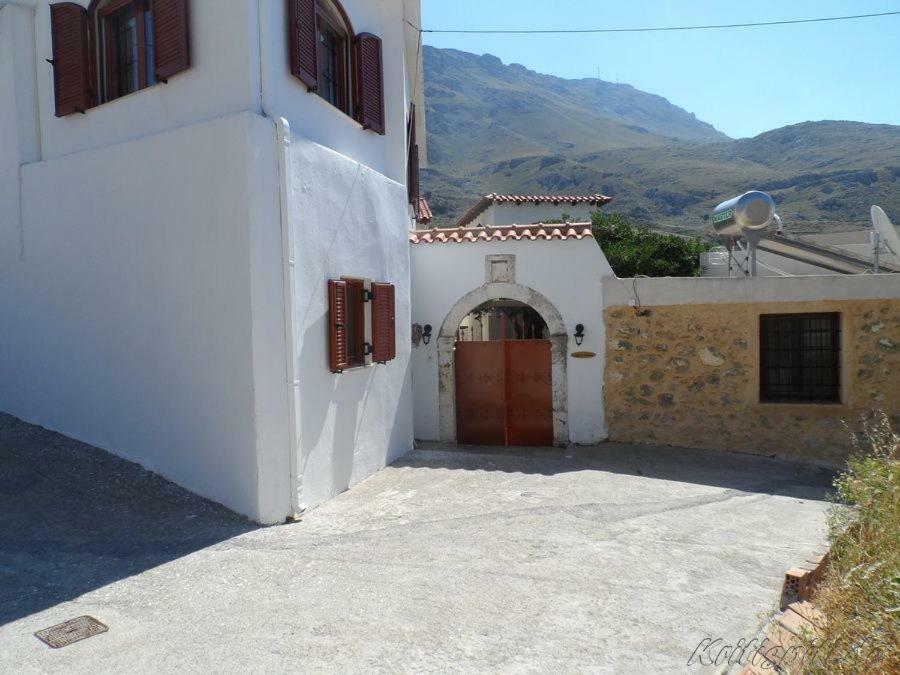 Вилла Liolio'S Manor Agalianos Экстерьер фото